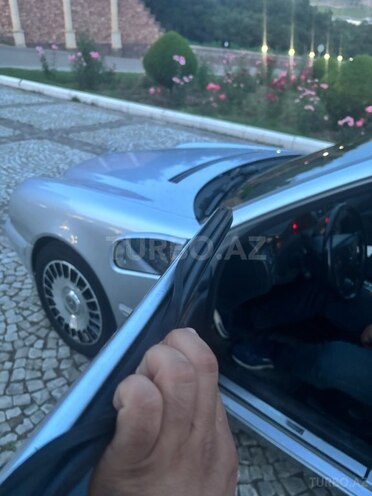 Mercedes E 220 d 2000, 331,000 km - 2.2 l - Tovuz