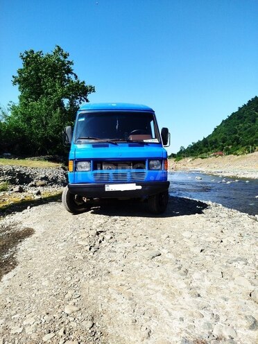Mercedes 410 D 1993, 280,000 km - 2.5 l - Lənkəran