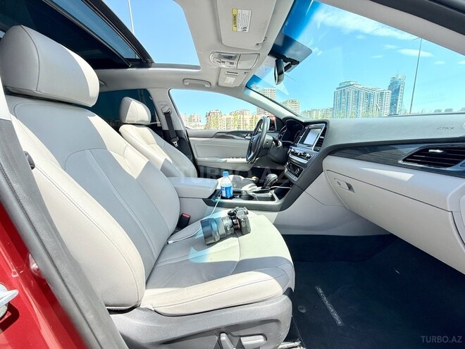 Hyundai Sonata-8