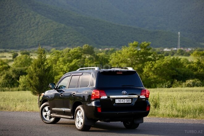 Toyota Land Cruiser 2013, 178,000 km - 4.6 л - Qax