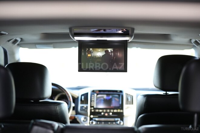 Toyota Land Cruiser 2013, 178,000 km - 4.6 л - Qax