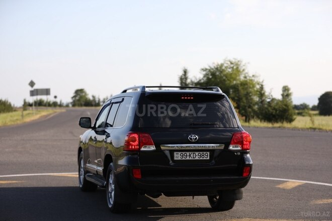 Toyota Land Cruiser 2013, 178,000 km - 4.6 л - Qax