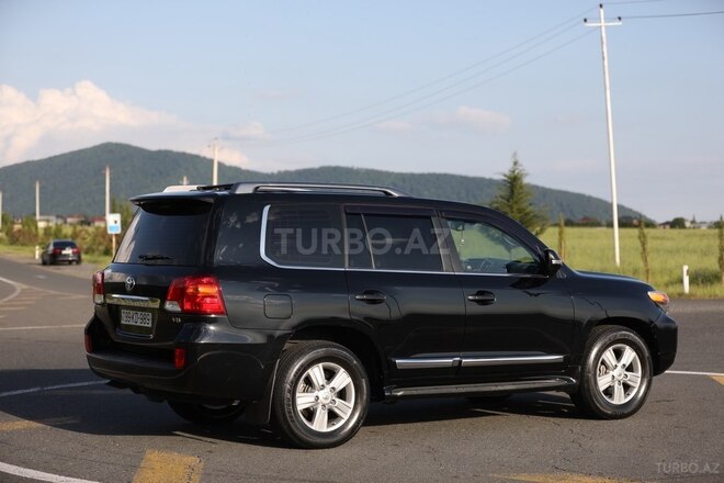 Toyota Land Cruiser 2013, 178,000 km - 4.6 л - Qax