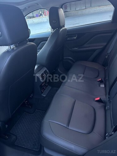Jaguar F-Pace 2016, 143,000 km - 2.0 l - Bakı