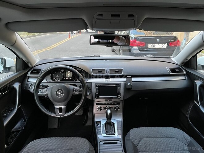 Volkswagen Passat 2014, 155,000 km - 1.8 л - Bakı