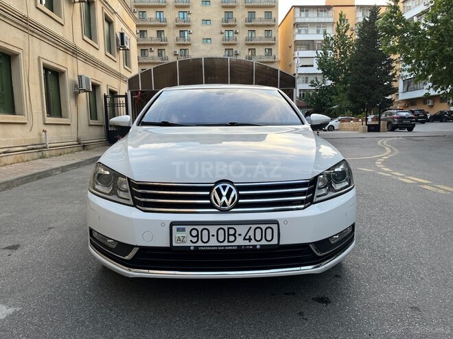 Volkswagen Passat 2014, 155,000 km - 1.8 л - Bakı