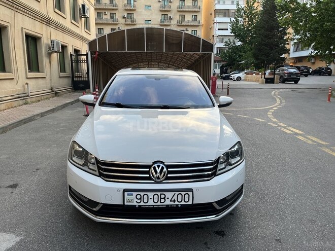 Volkswagen Passat 2014, 155,000 km - 1.8 л - Bakı