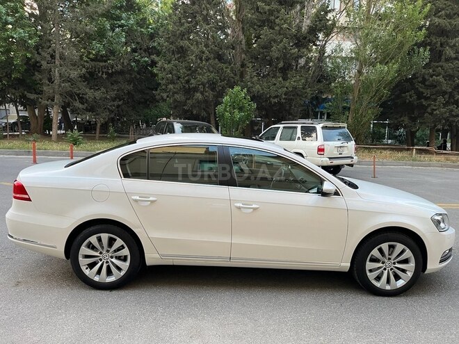 Volkswagen Passat 2014, 155,000 km - 1.8 л - Bakı