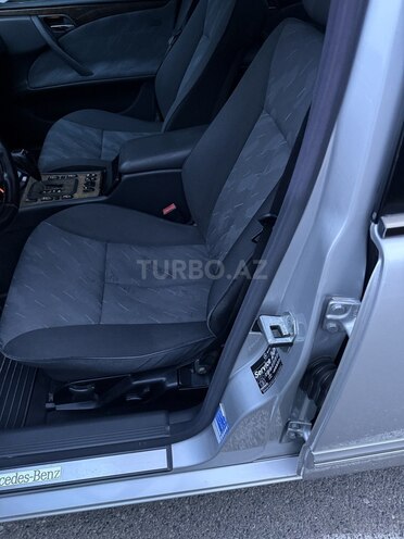 Mercedes E 280 2000, 293,000 km - 2.8 l - Gəncə