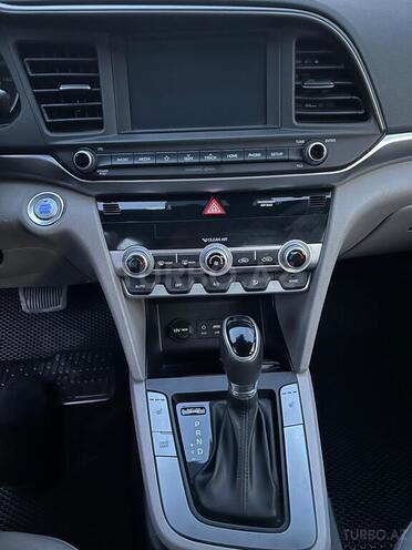 Hyundai Elantra 2019, 32,000 km - 2.0 l - Bakı