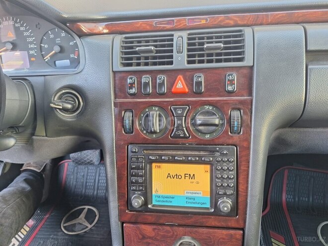 Mercedes E 220 d 2001, 438,000 km - 2.2 l - Bakı