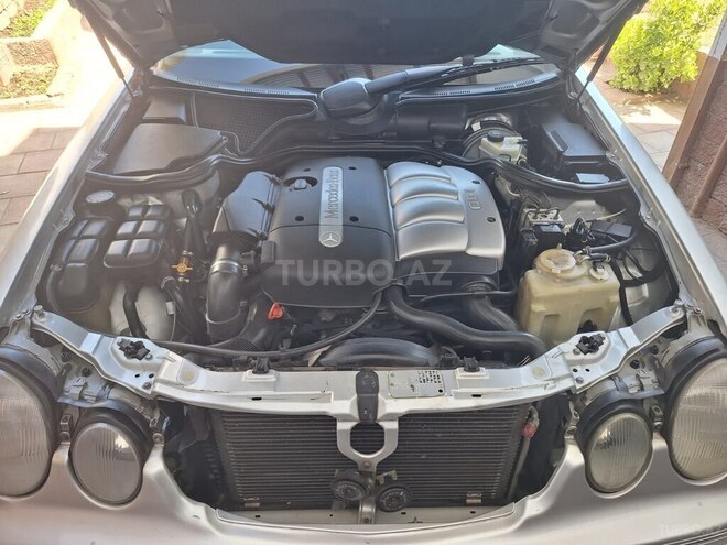 Mercedes E 220 d 2001, 438,000 km - 2.2 l - Bakı