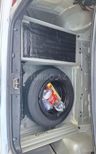 Mercedes E 220 d 2001, 438,000 km - 2.2 l - Bakı