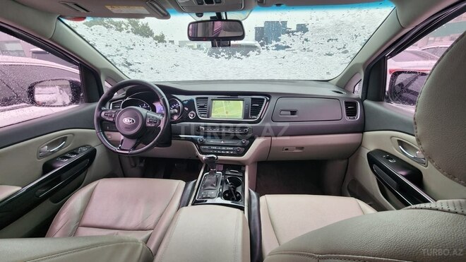 Kia Carnival-17