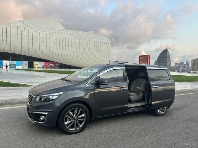 Kia Carnival-19