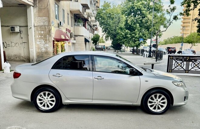 Toyota Corolla 2010, 237,000 km - 1.4 l - Bakı