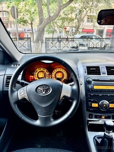 Toyota Corolla 2010, 237,000 km - 1.4 l - Bakı