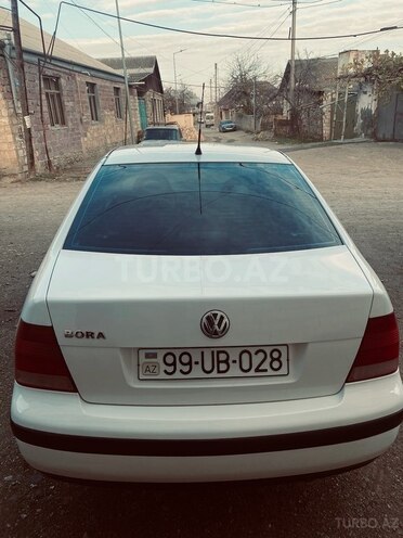 Volkswagen Bora 2001, 325,000 km - 1.4 l - Gəncə