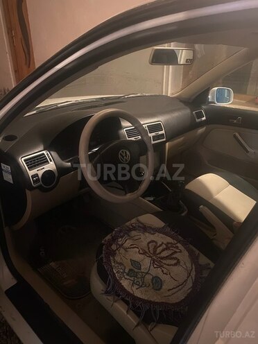 Volkswagen Bora 2001, 325,000 km - 1.4 l - Gəncə