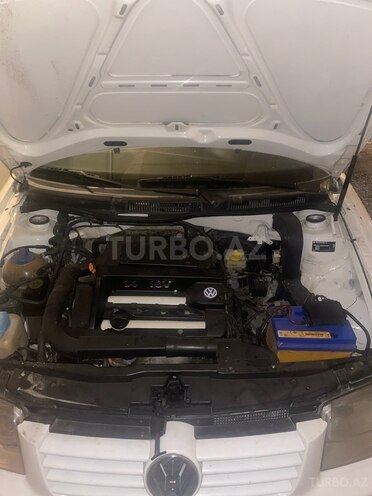 Volkswagen Bora 2001, 325,000 km - 1.4 l - Gəncə