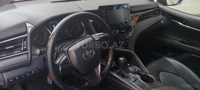 Toyota Camry-13