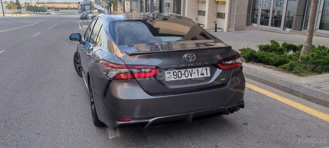 Toyota Camry-7
