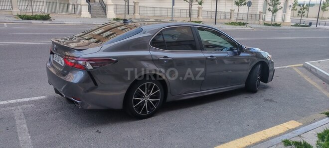Toyota Camry-5