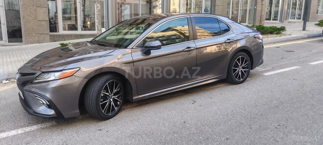 Toyota Camry-3