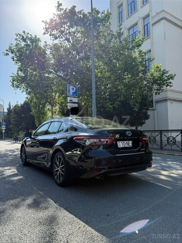 Toyota Camry-3