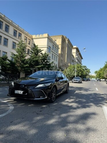 Toyota Camry-5