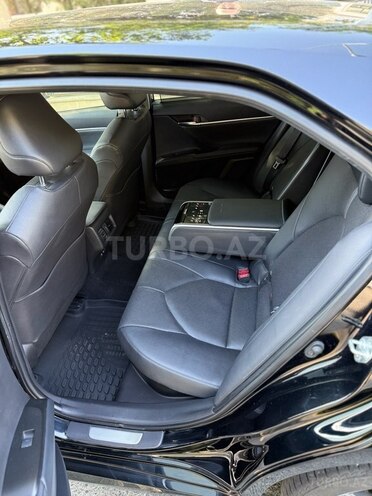 Toyota Camry-11