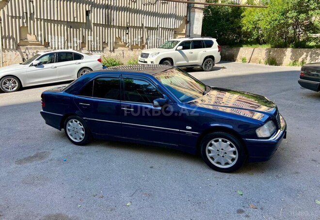 Mercedes C 220 d 1999, 412,500 km - 2.2 l - Bakı