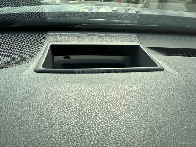 Toyota Camry-12