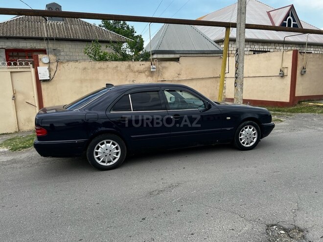 Mercedes E 230 1995, 382,000 km - 2.3 l - Bərdə