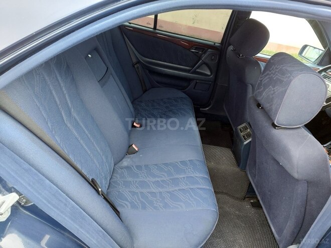 Mercedes E 230 1995, 382,000 km - 2.3 l - Bərdə