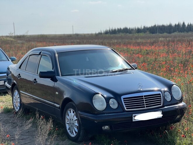 Mercedes E 230 1995, 382,000 km - 2.3 l - Bərdə