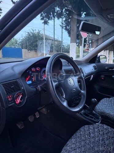 Volkswagen Golf 1999, 390,000 km - 1.6 l - Lənkəran
