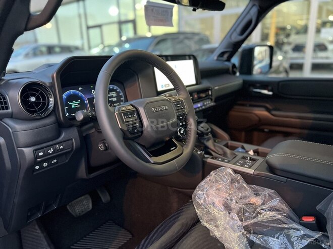 Toyota Land Cruiser Prado-7
