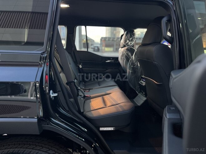 Toyota Land Cruiser Prado-11