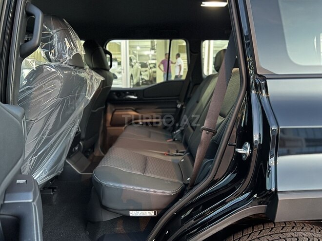 Toyota Land Cruiser Prado-8