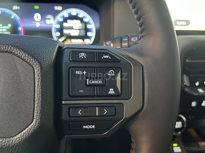 Toyota Land Cruiser Prado-14