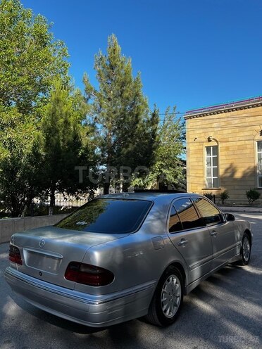 Mercedes E 220 d 2000, 450,000 km - 2.2 l - Sumqayıt
