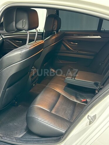 BMW 528-12