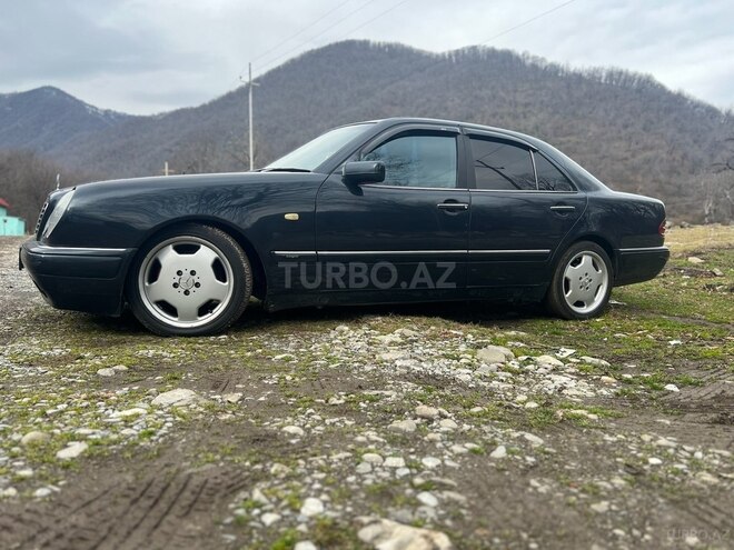 Mercedes E 230 1997, 280,530 km - 2.3 l - Mingəçevir