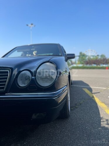 Mercedes E 230 1997, 280,530 km - 2.3 l - Mingəçevir