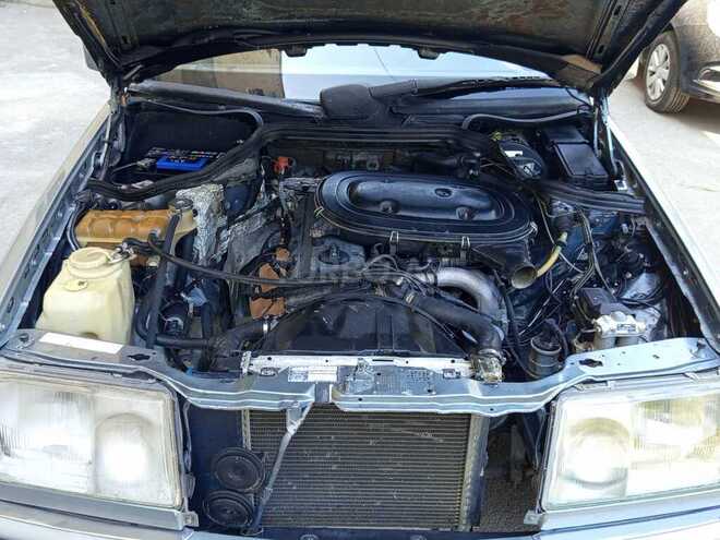 Mercedes 190 1993, 228,000 km - 2.0 l - Bakı