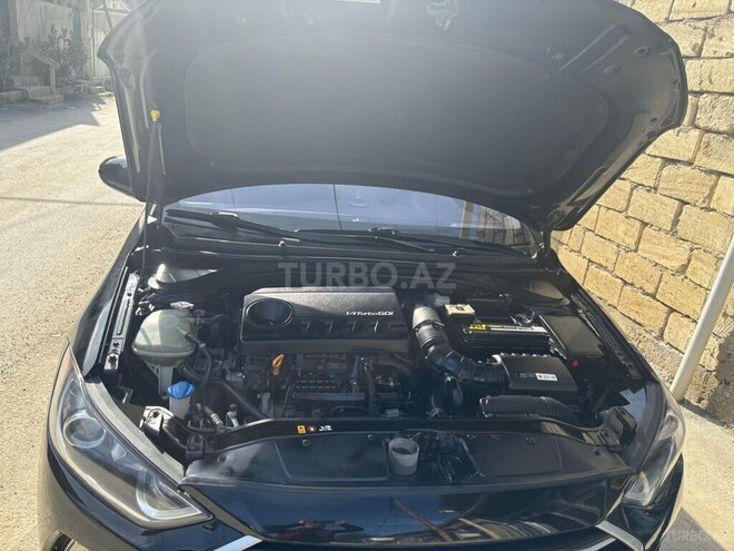 Hyundai Elantra 2018, 160,000 km - 1.4 l - Bakı