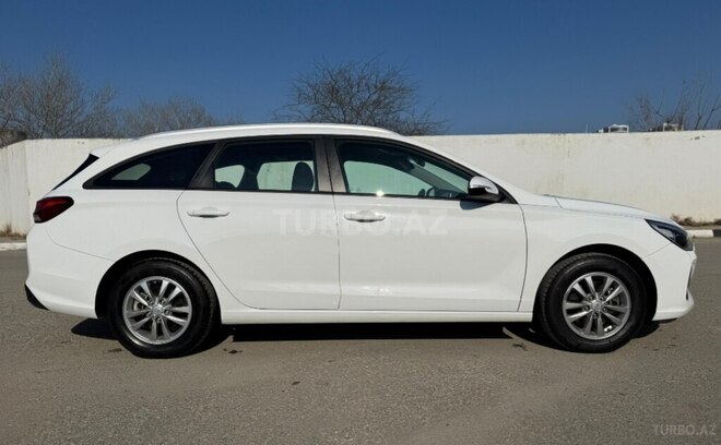Hyundai i30 2017, 42,000 km - 1.2 l - Bakı