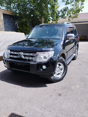Mitsubishi Pajero 2007, 312,000 km - 3.0 l - Siyəzən