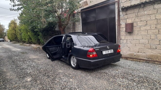 Mercedes C 220 1995, 404,940 km - 2.2 l - Bakı